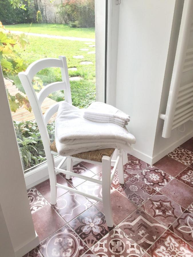 Les Gites Du Clos Saint-Martin Maule Εξωτερικό φωτογραφία