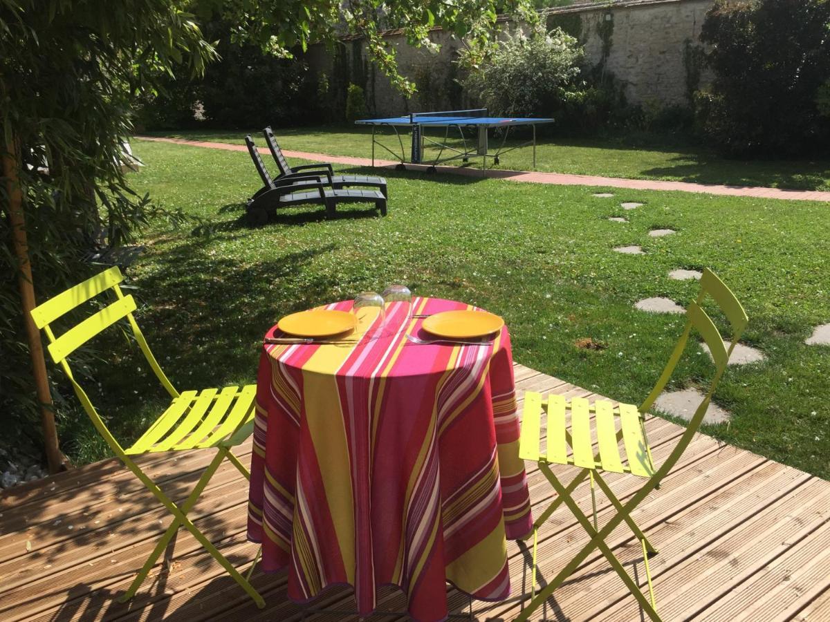 Les Gites Du Clos Saint-Martin Maule Εξωτερικό φωτογραφία